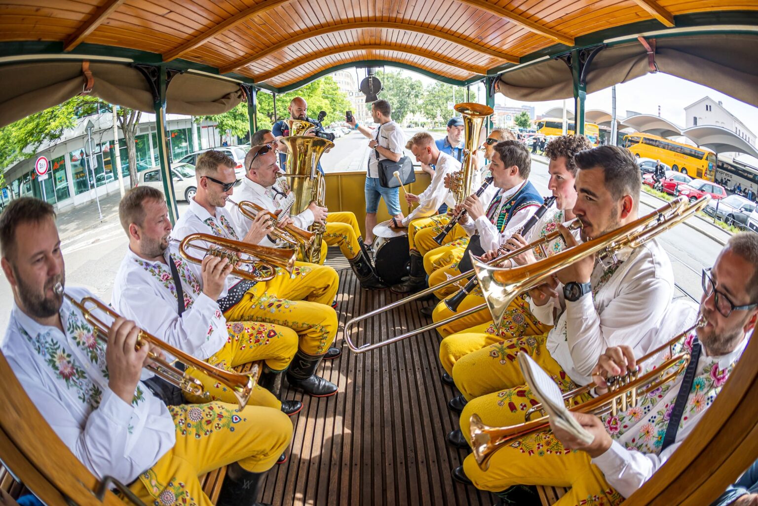 355004450_282368811023469_5130512220829246255_n