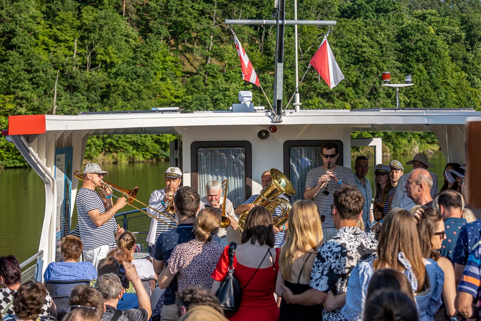 355083214_282600817666935_3801247681704370157_n